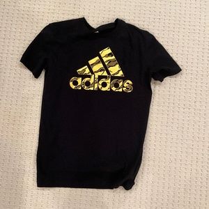 Adidas  short sleeve shirt size large